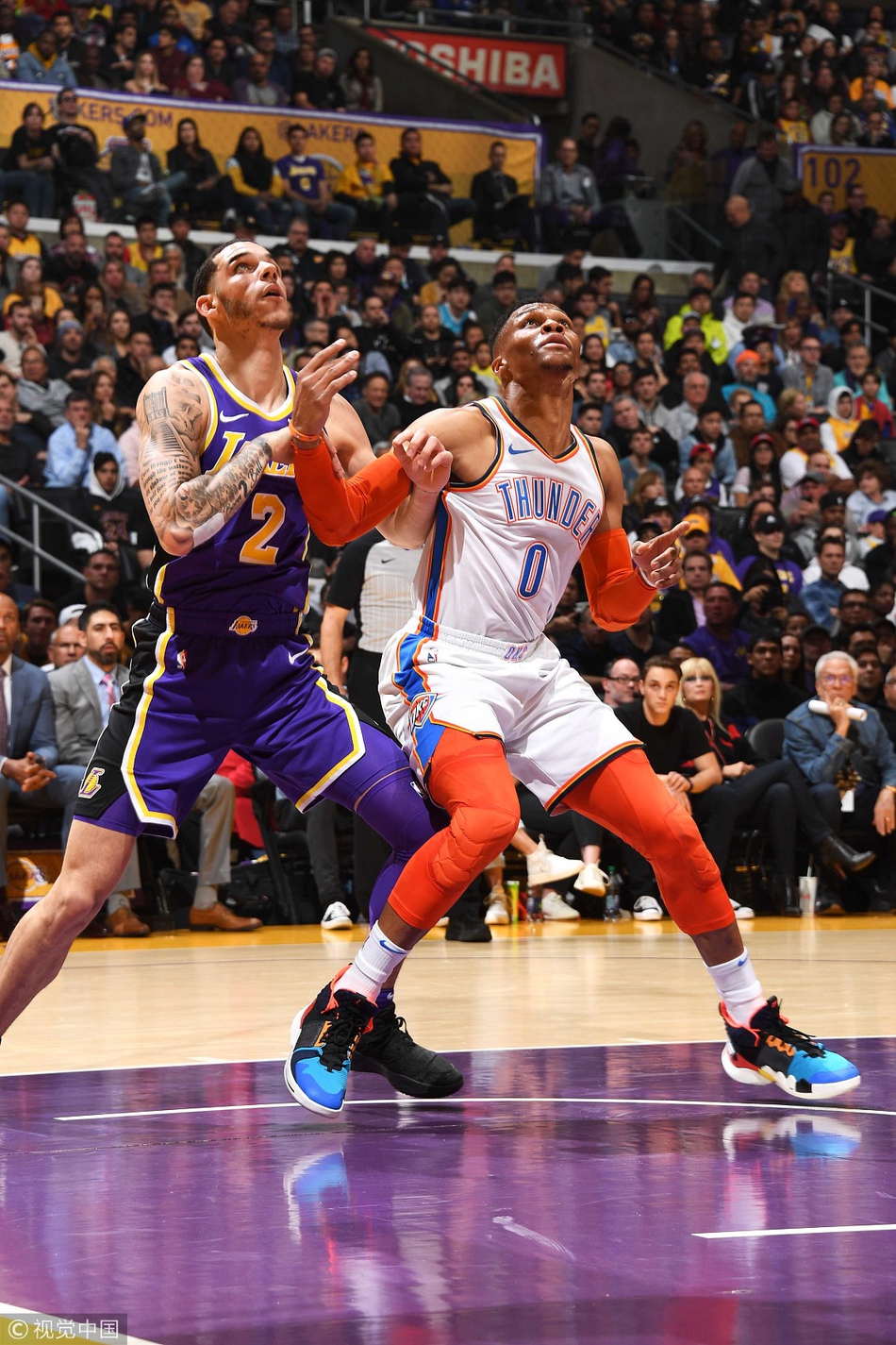 透露出AC 透露出AC