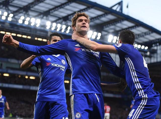 六位球衣退 六位球衣退